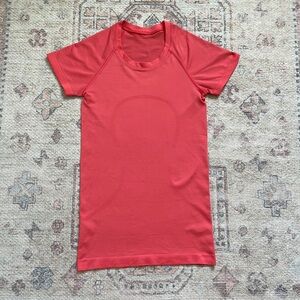 Lululemon Swiftly Tech Short-Sleeve Shirt 2.0